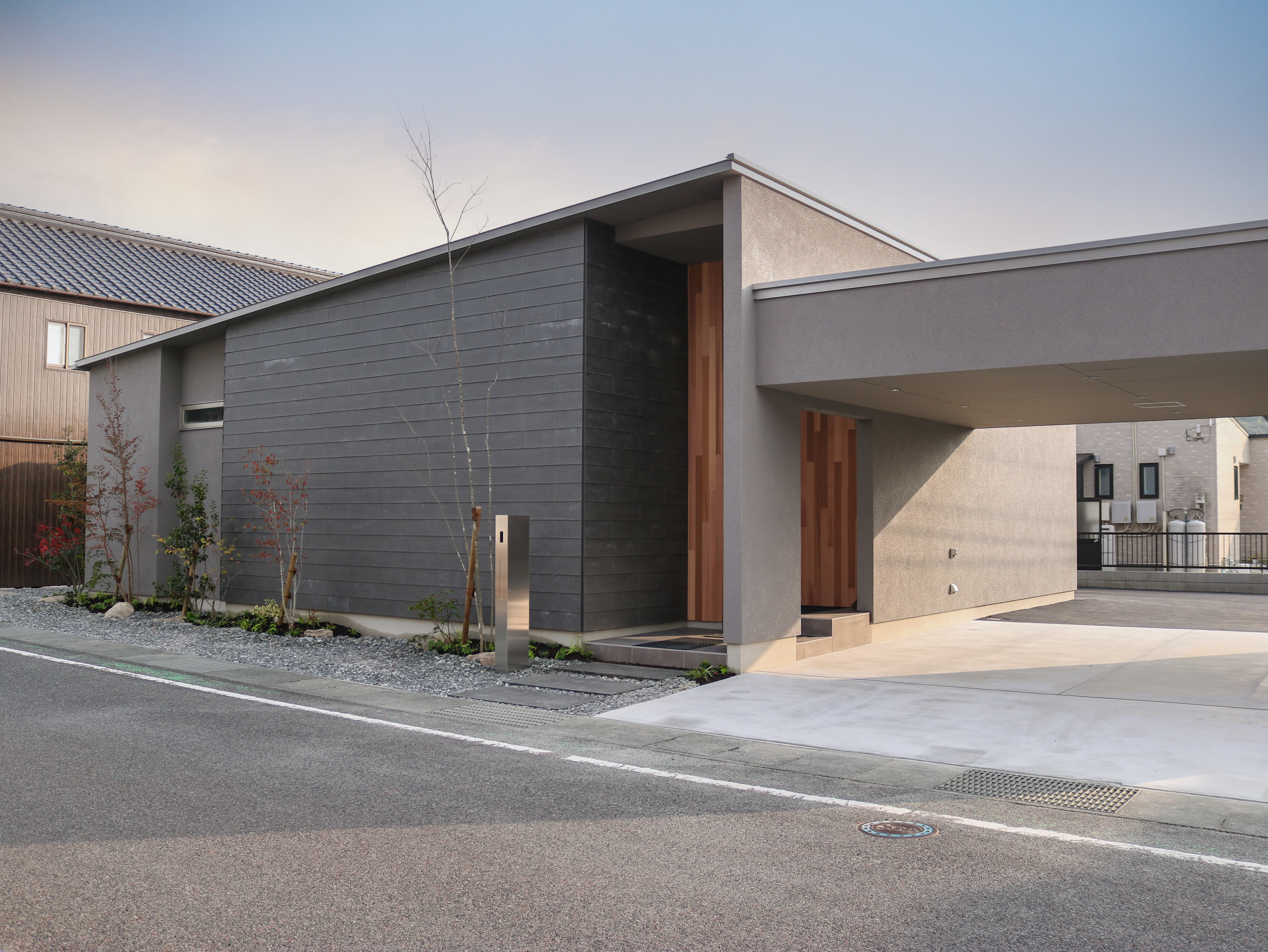 陰影が彩る家　施工事例を更新しました